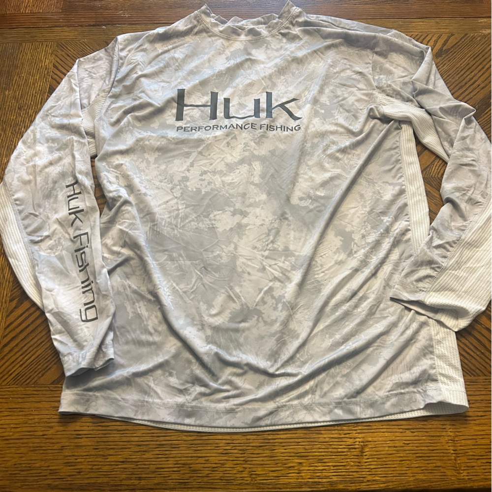 Huk Fishing Shirt Size Small Men's Performance Long Sleeve White Shirt